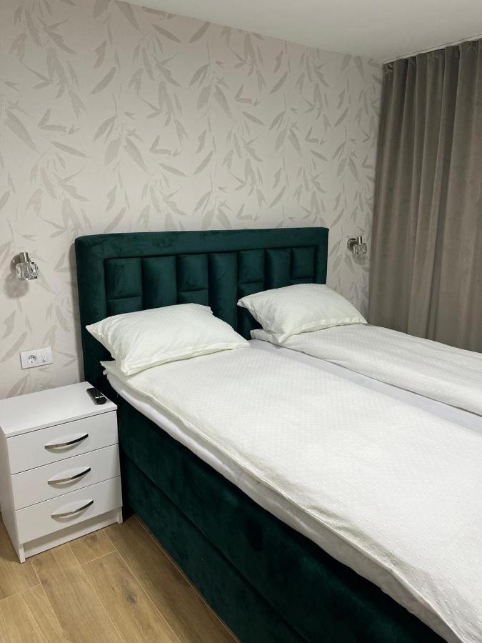 Apartman Kosuta Lux Garden Тьентиште Экстерьер фото