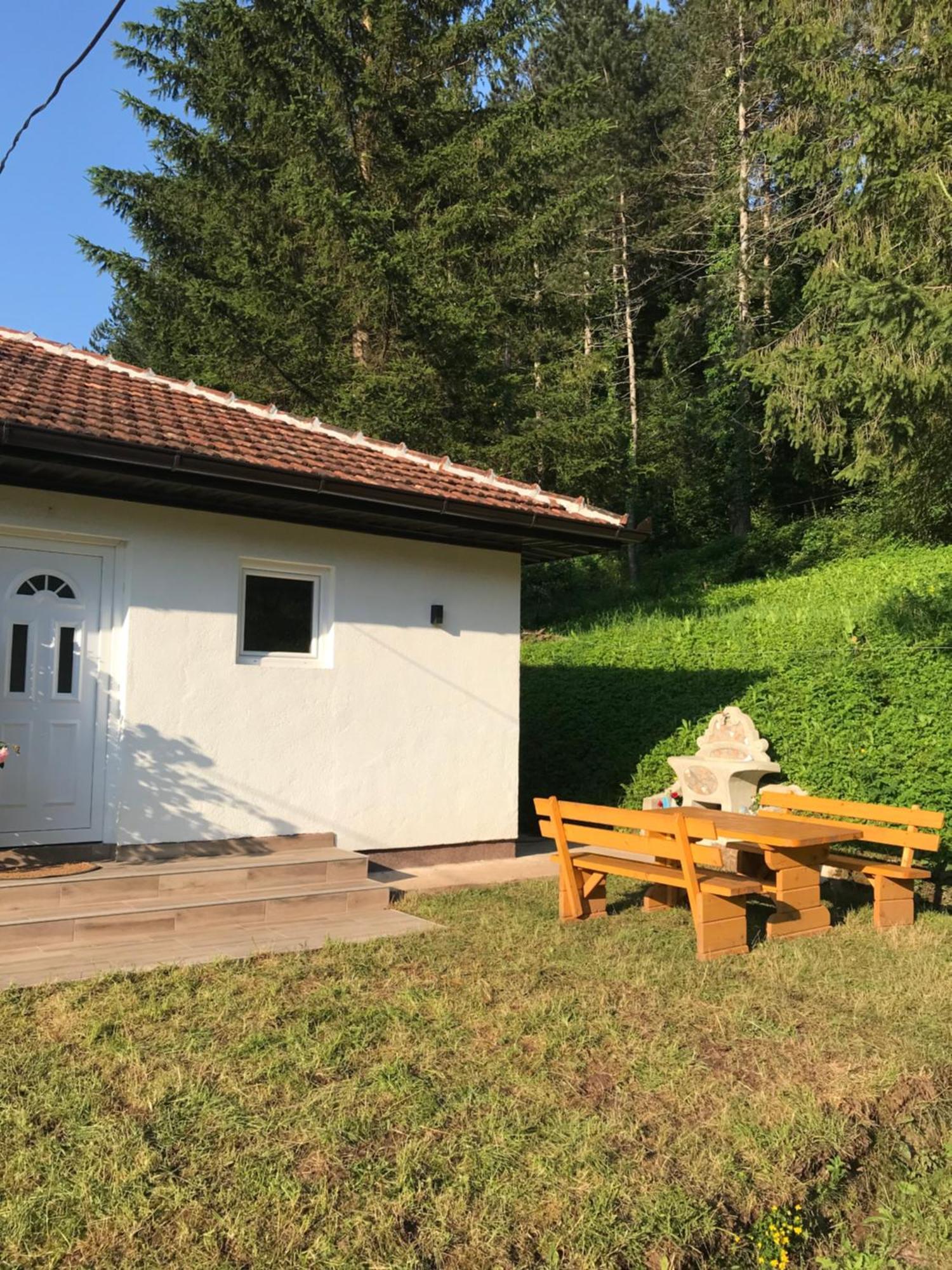 Apartman Kosuta Lux Garden Тьентиште Экстерьер фото